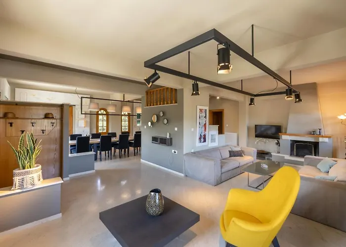 Elisabeth Willa Platamonas