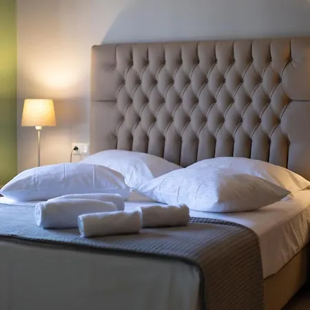 Elisabeth فيلة بلاتامونيس