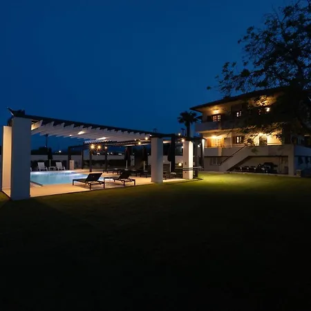 Elisabeth * 플라타모나스